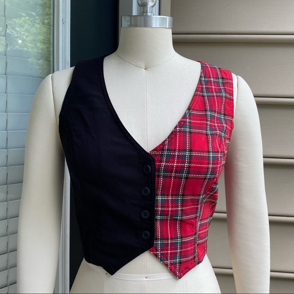 SOCIAL TOURIST || SPLICED PLAID VEST